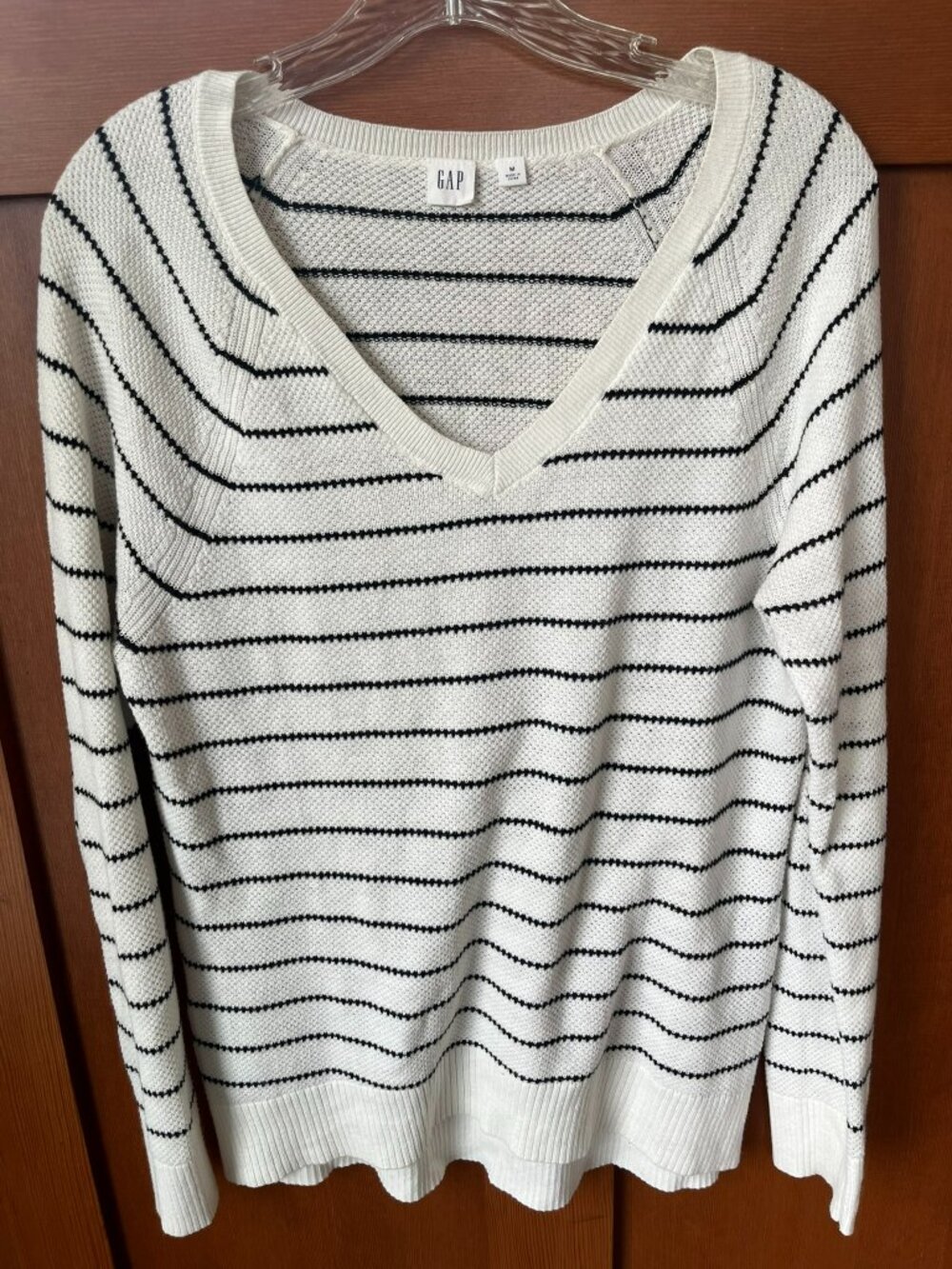 GAP Women's V-Neck Sweater- White Black Stripes Casual Everyday Light -Medium